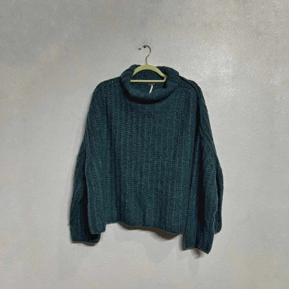 Free People Green Chunky Knit Turtleneck Oversized Sweater Sz XS